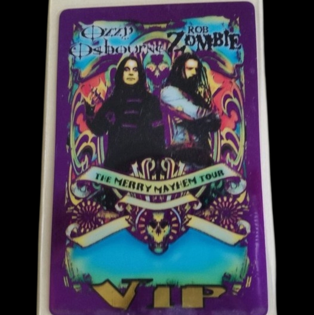 🤘🎸2001 "Merry Mayhem” Tour VIP Pass – Ozzy & Zombie🎸🤘